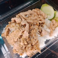 เมนูของร้าน นายโอ้กระเทียมพริกไทย