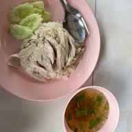ต้นงามศูนย์รวมของอร่อย