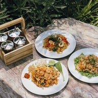 Anacolly Cafe’ & Bistro