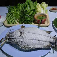 เมนู กะเพราโคขุน(พริกแห้ง)