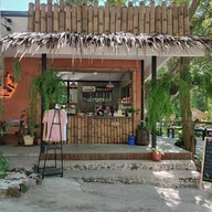 หน้าร้าน Bamboo House Cafe' ห้วยน้ำใส สวนผึ้ง