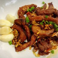 โครตกระเพรา เนื้อโคขุน (เจ๊แสนดี)