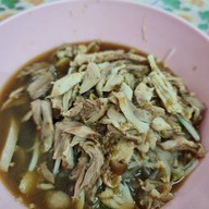 3ว ก๋วยเตี๋ยวไก่ตุ๋นมะระ รสเด็ด