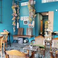 Heaven On EartH Cafe' ถนนบรรทัดทอง