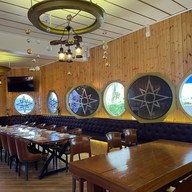 ต้นโอ๊คซีฟู๊ดแอนด์คาเฟ่