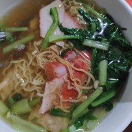 เมนูของร้าน บะหมี่เกี๊ยวหมูแดงเจ๊หงส์