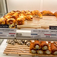 SAINT ETOILE Gateway Ekamai