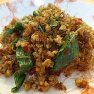 เฮียหมีกะเพราพริกแห้งโบราณ 1