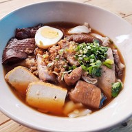 ก๋วยจั๊บน้ำข้น (ร้านจั๊บจั๊บน้ำข้น) จั๊บจั๊บน้ำข้น