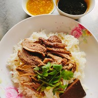 เมนูของร้าน ห่านพะโล้ สาธุฯ 50