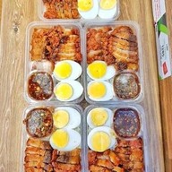 ข้าวหมูทอดเหลือแดก