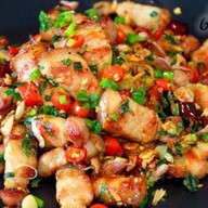 ก๋วยเตี๋ยวเฮงลูกชิ้นแคระเยาวราช ตลาดปิงมาร์เชย์ปาร์ค สรรพวุธ