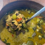 ขนมจีนมีน้ำยา (Me Nam Yaa)