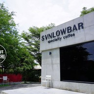 หน้าร้าน SVNLOWBAR SPECIALTY COFFEE & MATCHA THARUA