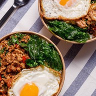 อิ่มอร่อย ถนนจันทน์