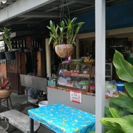 ลุงเหว่าอาหารตามสั่ง สุขุมวิท 62  เจ้าเก่า เจ้าเดิม