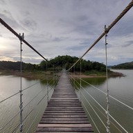 บรรยากาศ สะพานแขวนแก่งกระจาน