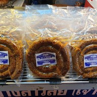 แคบหมูลาวัลย์ ตลาดต้นพยอม