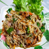 เมี่ยงแซ่บ ยำนัวส์ ตลาดเอราวัณโพธิ์ทอง