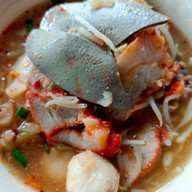 เมนูของร้าน ก๋วยเตี๋ยวต้มยำสะท้านทุ่ง