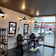 บรรยากาศ The Chamber of Barber ตลาดทีที789 มาร์เก็ต แบริ่ง17 สุขุมวิท107