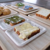 นานนม nannom