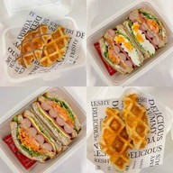 ทับทิมกะเพราไข่ข้น