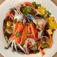 ส้มตำ ยำ ลิ้นรัว