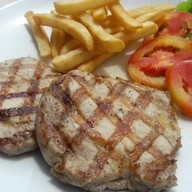 สเต็ก & สปาเก็ตตี้ by เมเจอร์อเวนิว
