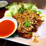 ร้านอาหารต้นหาด
