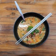 เมนูของร้าน ริว บะหมี่เกี๊ยวกุ้งโคราช ถนนมิตรภาพ