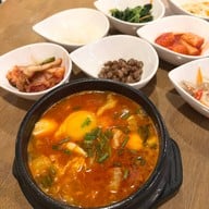 ฮันจัน สุขุมวิทพลาซ่า โคเรียนทาวน์