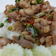 ติดใจ กะเพราตามสั่ง รันเวย์ มาเก็ต