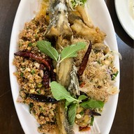 ร้านอาหารบัวทองฟาร์ม