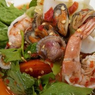 ยำแซ่บจี๊ด &โครตปลื้มหม่าล่า ตลาดโฮมการ์เด้นวิลสระครก