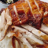 ธารทิพย์  ๓ ข้าวหน้าเป็ดย่าง หลังห้างกนกกาญจน์