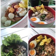 ก๋วยเตี๋ยวต้มยำ ข้าวขาหมู(tam yom) 🌶🔥 ซอยชมวิว