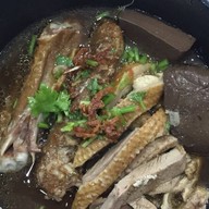 เป็ดพะโล้ ก๋วยเตี๋ยวเป็ดทองใส