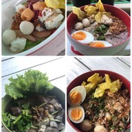 ก๋วยเตี๋ยวต้มยำ ข้าวขาหมู(tam yom) 🌶🔥 ซอยชมวิว