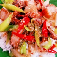 กะเพราไทยแลนด์ อโศก-เพชรบุรีตัดใหม่ (ปากซอยศูนย์วิจัย)
