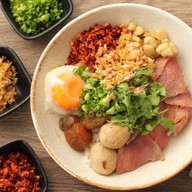 ก๋วยเตี๋ยว ป้าแต๊กจัดให้ เพลินจิต