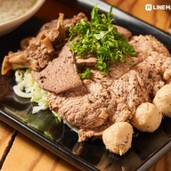 เมนูของร้าน เตี๋ยวเรือ เทียบท่า