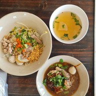 ครัว สุนทรีย์ ( เมนูตามใจคนทำ) สุขุมวิท 15