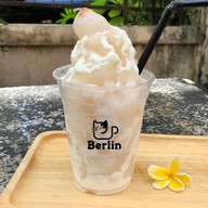 Berlin น้ำผลไม้ปั่น น้ำปั่น นมปั่น