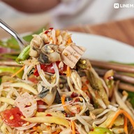 เมนูของร้าน ก๋วยเตี๋ยวเรือโคตรอร่อย ท่าลาน