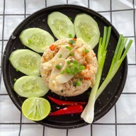 ยำตามสั่ง หน้าแฟลตเคหะเกาะสิเหร่