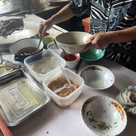 บะหมี่เกื๊ยวโกอ่าย