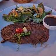 เมนูของร้าน 7th Heaven Vientiane