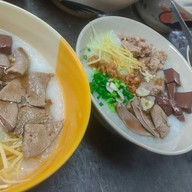 โจ๊กหมูเลิศรส ต้มเลือดหมูตำลึง