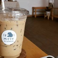 Mitty Coffee Space บ้านเกาะ